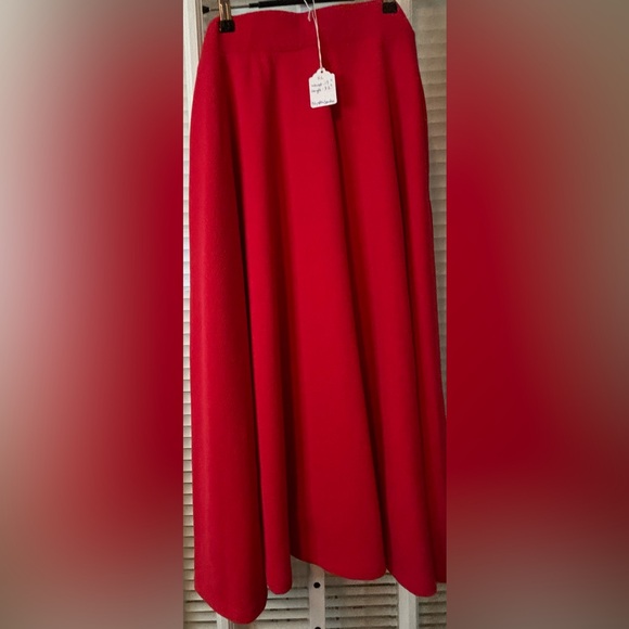 White Oaks Long  Red Skirt XL - Picture 2 of 3
